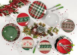 Questi ferma tovaglioli natalizi sono delle idee per natale molto carini, così che potete decorare la vostra tavola in modo semplice e pratico. Come Apparecchiare La Tavola Di Natale In Modo Spettacolare Casaarredostudio It