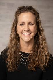 Laura Seifert's Instagram, Twitter & Facebook