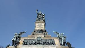 Die skulptur wurde 1981 aufgrund verwitterung demontiert und eingelagert. Herzlich Willkommen Auf Niederwalddenkmal De Niederwalddenkmal De Alles Rund Um Das Niederwalddenkmal