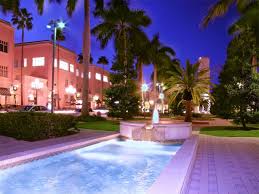 Downtown Boca S Mizner Park Fountain By Night Boca Bocaraton Thingstodoinbocaraton Bocaratonattracti Boca Raton Real Estate Boca Raton Parks And Recreation