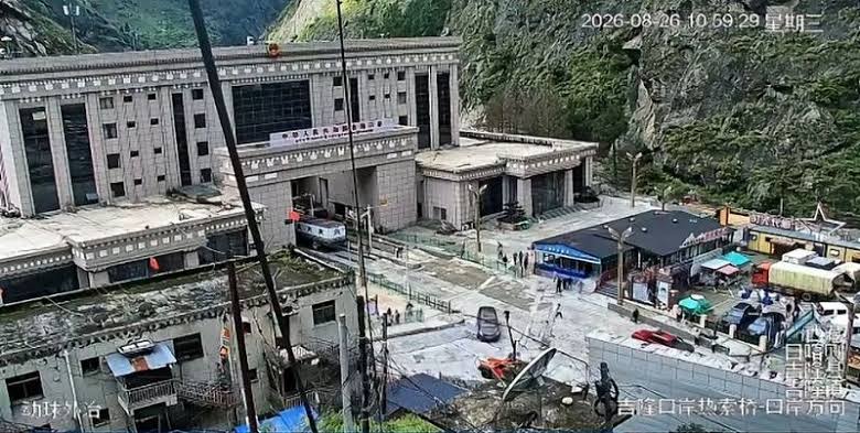 Tea break saved 28 Sadhguru's Isha Group Kailash Mansarovar pilgrims from Nepal floods; two buses that left half an hour earlier were washed away
