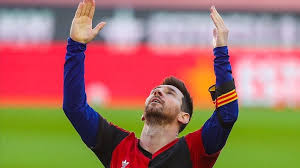 Més que un club we ❤️ #culers 🙌 #forçabarça & #campnou 🏟 📲 join barçatv+👇 barca.link/kxao30r8aza. Barcelona Hit Osasuna Messi Pays Homage To Maradona