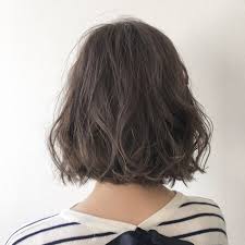 40代に似合うボブはこれを見て 丸顔さん 面長さんまで似合う大人女性のヘアスタイル集 folk ボブ パーマ 40代 ボブパーマ 外国人風 パーマ