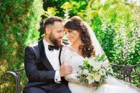 In österreich kostet die standesamtliche hochzeit etwa 70 bis 200 €, je nachdem welche unterlagen vorgelegt werden müssen und ob die heirat. Standesamtliche Trauung Alle Unterlagen Und Infos Zu Kosten Und Ablauf Beim Standesamt Im Uberblick Standesamt24