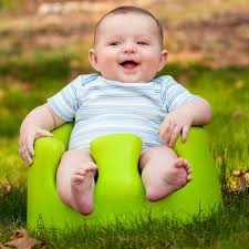 Es beginnt alles mit einem lächeln. Wann Kann Mein Baby Auf Einem Bumbo Sitz Sitzen Yellodoor