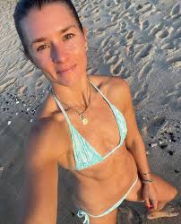 Do you prefer finger or tongue?