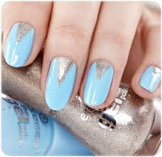 Dots looks like an ordinary fountain pen, a rod of each ends with the round metal tip. Essence Blue And Silver Nails Blue Nail Designs Baby Blue Nails