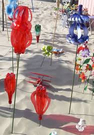 Jardins Du Vent De Berck Sur Mer Plasticien Recup Moulin A Vent Recycler Bouteille Plastique Bouteille Plastique Diy