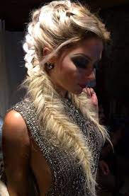 Pin By Shop Online Malls On Red Carpet Hair Styles Hairstyle Long Hair Styles