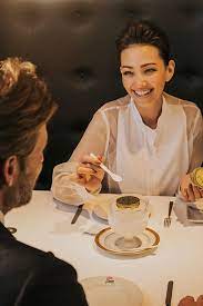 大人のデートはテク次第 第6回 feature b r online 人物 格好 デート