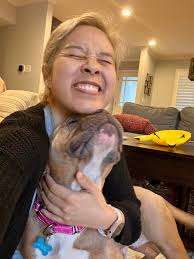 Poppy always has her best paw forward. 😻