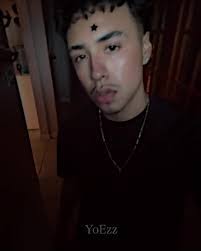 Josiah Carrillo's Instagram, Twitter & Facebook