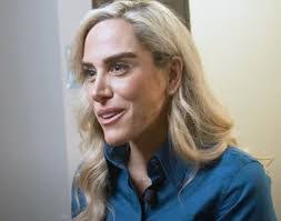 Amanda Echeverria's Instagram, Twitter & Facebook