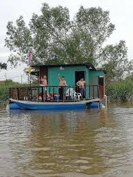 The local timezone is named asia / kuala lumpur with an utc offset of 8 hours. House Boat Di Sungai Kerian Nibong Tebal Pulau Pinang Tempat Menarik