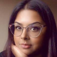 I think chartreuse is a really hard colour to pull off—it's both warm AND  cool, but Kerry Washington looks incredible in this Emilia Wickstead dress  and coat pairing, and the oxblood bag.