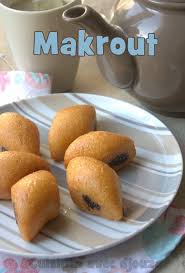 Makrout Aux Dattes Gateau De Semoule Frit Au Miel Recette Makrout Aux Dattes Recette Makrout Makrout Facile