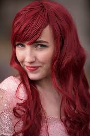 Mads Miller's Impressive Robin Cosplay