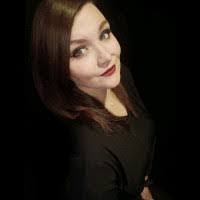 Hazel Deluca's Instagram, Twitter & Facebook