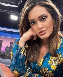 Heather Ronk's Instagram, Twitter & Facebook