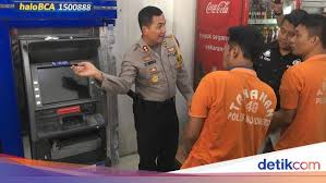 Entah, sudah berapa kalinya saya ke sana. Hanya Butuh 1 Jam Komplotan Ini Bobol Atm Dan Kuras Rp 673 Juta