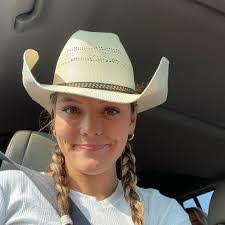 Taylor Guay's Instagram, Twitter & Facebook