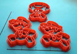 Athey Moravetz Is Doing Some Tasty Work With Her 3 D Printers The Video Game Designer Has Worked On Playstations G 3d Printing Business 3d Printing 3d Printer