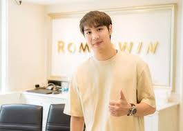 ชื่อเล่น ไวท์ (เกิดวันที่ 2 มิถุนายน 2538) เป็น นักแสดง ชาย ชาวไทย สังกัด จีเอ็มเอ็มทีวี. 0wajzcg F4hjm