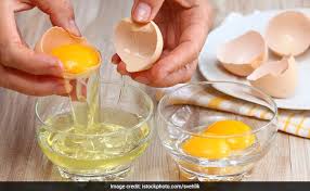 Fresh eggs will sink to the bottom of the bowl on their sides. How To Tell If An Egg Is Bad If The Eggs Brought From The Shop Are Not Bad How To Find Out Whether They Are Fresh Or Old Here Are 5 Easy