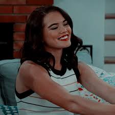 Icon Alexa Mendoza In 2020 Alexa Girl Meets World Celebs