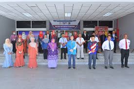 Menteri besar terengganu, tingkat 16, wisma darul iman, pejabat menteri besar. Galeri Foto Album Lawatan Kerja Yb Menteri Ke Jabatan Penyiaran Negeri Terengganu Pada 26 Julai 2020 Image Lawatan Kerja Yb Menteri Ke Jabatan Penyiaran Negeri Terengganu Pada 26 Julai 2020