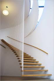 Merdiven sandalyeler tamamen kapanıp çok az yer kaplayarak dolap içlerine saklanabilirler. Modern Minimalist Floating Staircase Merdivenler Ev Icin Yerlesim Tasarimi