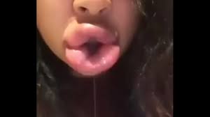 Huge lips - XVIDEOS.COM