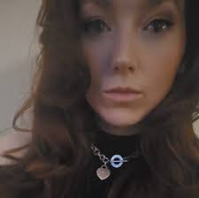 Bolt or airport taxi? Which is cheaper and easier?