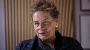 Debora Levy, caso editoriale dell'anno: “La letteratura libera le donne”