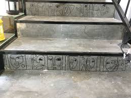 تفاصيل رسم على درج المقهى مستوحاه من هويه المكان outdoor decor outdoor furniture decor