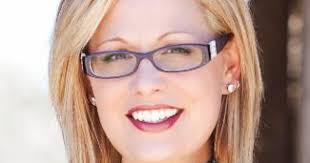 Latino Leaders Urge Sinema To Stay In District 9