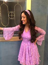 Bala Yami Gautam Recreates Neetu Kapoor S Look From Ek Main Aur Ekk Tu Bollywood News Bollywood Hungama Khel khel mein 1975 hindi movie watch online informations :