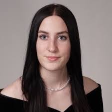 Giovanna Allen's Instagram, Twitter & Facebook