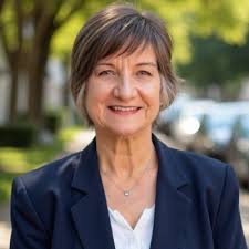 I'm pretty excited. On Friday, June 7th at 1pm ET, I'm hosting a free, live  1 hour “Learn to Meditate” workshop. My goal is to support anyone who is  curious about a