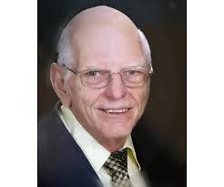 Julia Gresham's Instagram, Twitter & Facebook