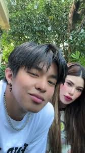 Laurel Rich's Instagram, Twitter & Facebook