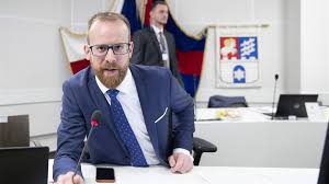 Starosta prahy 6 ondřej kolář (top 09) nahradil na kandidátce spolu na čtvrtém místě dominka feriho. Pirati V Praze 6 Chteji Rezignaci Starosty Kolare Kvuli Podezrelym Pravnim Posudkum Domov Lidovky Cz