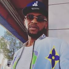 Floyd Mayweather added a new photo.