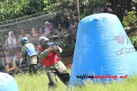 Halo sobat traveller, bagaimana kabar kamu hari ini? Paket Rafting Dan Paintball Magelang Jogja Outbound War Games