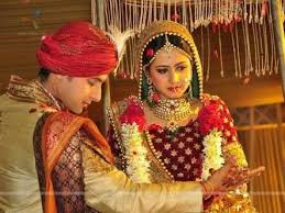 Sargun Mehta With Husband Ravi Dubey At Their Wedding Function Marriage Pictures Wedding Photography And Videography Wedding Images