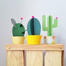 Mesa de diseño exclusivo realizada con cartón y tubos reciclados. Plantas De Papel Papelisimo