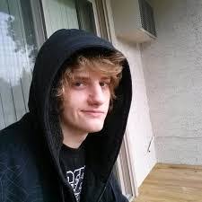 Robert Pfeffer's Instagram, Twitter & Facebook