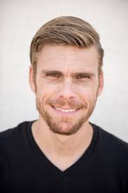 Darrell Thomas's Instagram, Twitter & Facebook