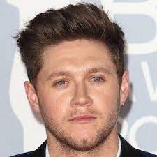 Mais tarde, começou a namorar amelia woolley. Niall Horan Bio Family Trivia Famous Birthdays