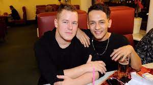 Jan bendig фото исполнителя jan bendig. Bendig Ze Superstar V Soku Jeho Priteli Hrozi 5 Let Basy Obvinen Z Obchodu S Bilym Masem Extra Cz